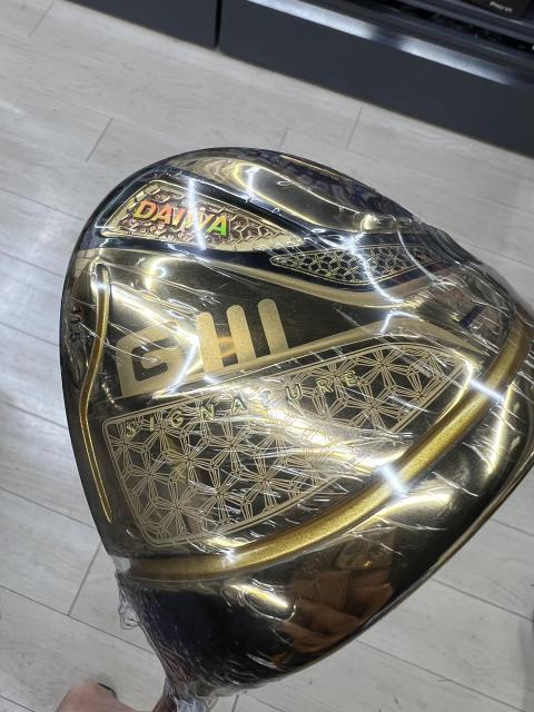 GIII SIGNATURE パター ゴールド ダイワ 2019最新パターカタログ